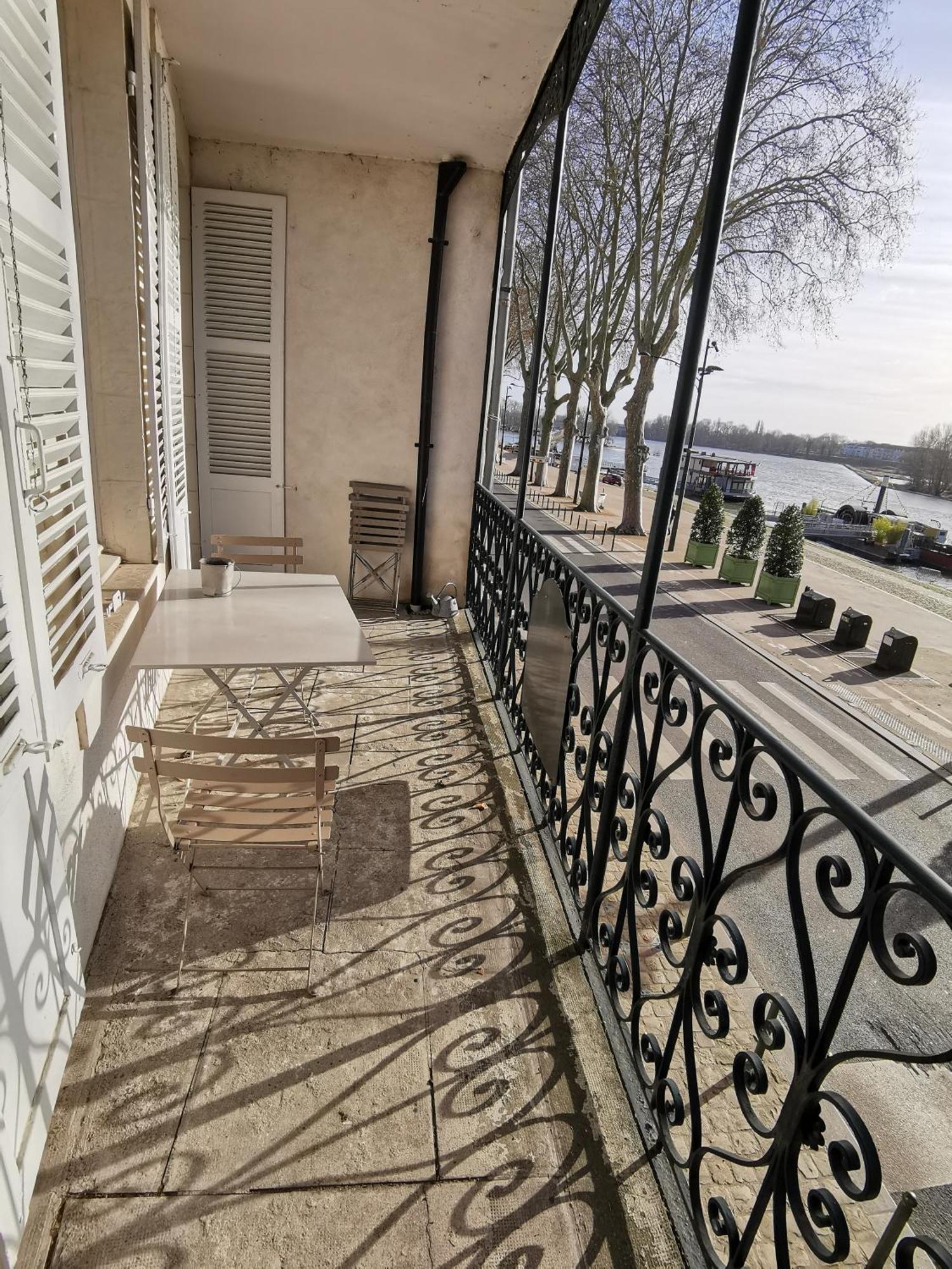 Appart Gite Les Oiseaux- Face Loire Quai Du Chatelet Orléans Extérieur photo
